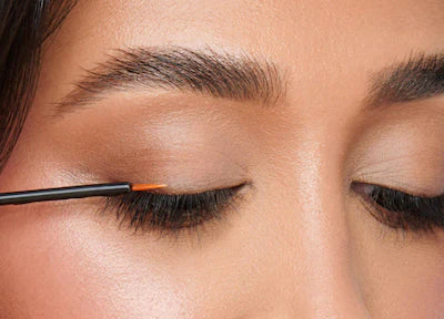 Peut-on appliquer un sérum pour cils avec des extensions ?